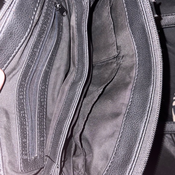 EUC Black Leather Shoulder Bag - Picture 4 of 6